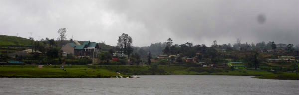 Søen ved Nuwara Eliya og engelske huse
